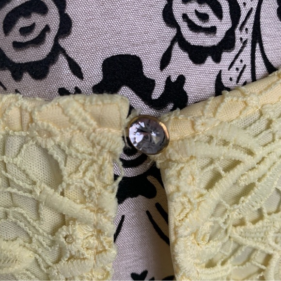 Suzy Shier Yellow Sleeveless Mini Dress - Picture 6 of 9